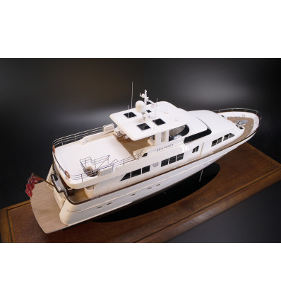Sea Raes 101 Motor Yacht custom model
