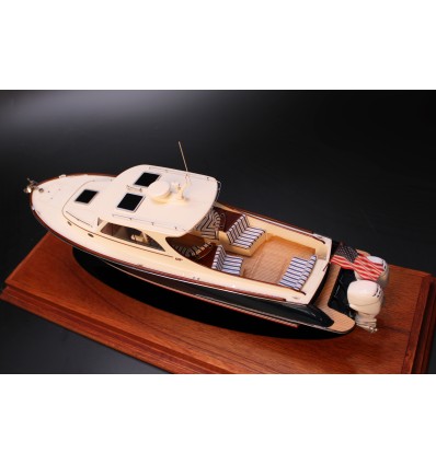 Hinckley Picnic 35 custom model