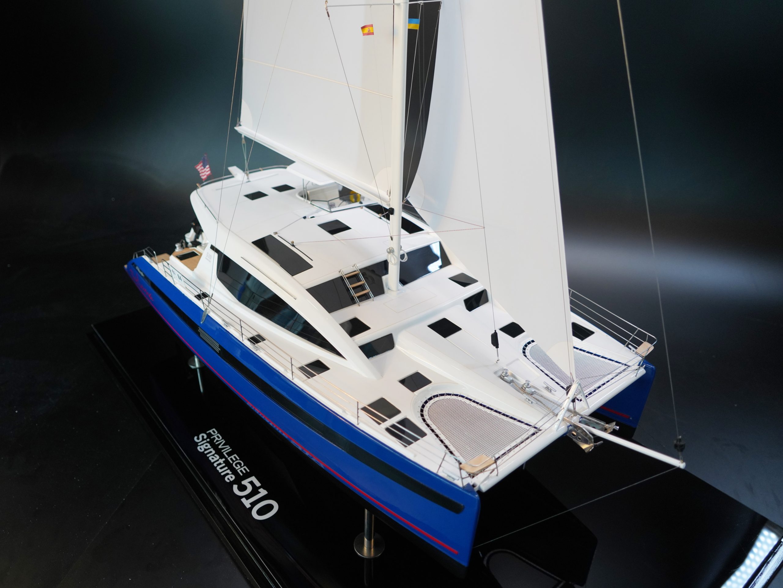 Privilege 510 full custom model - Image 6