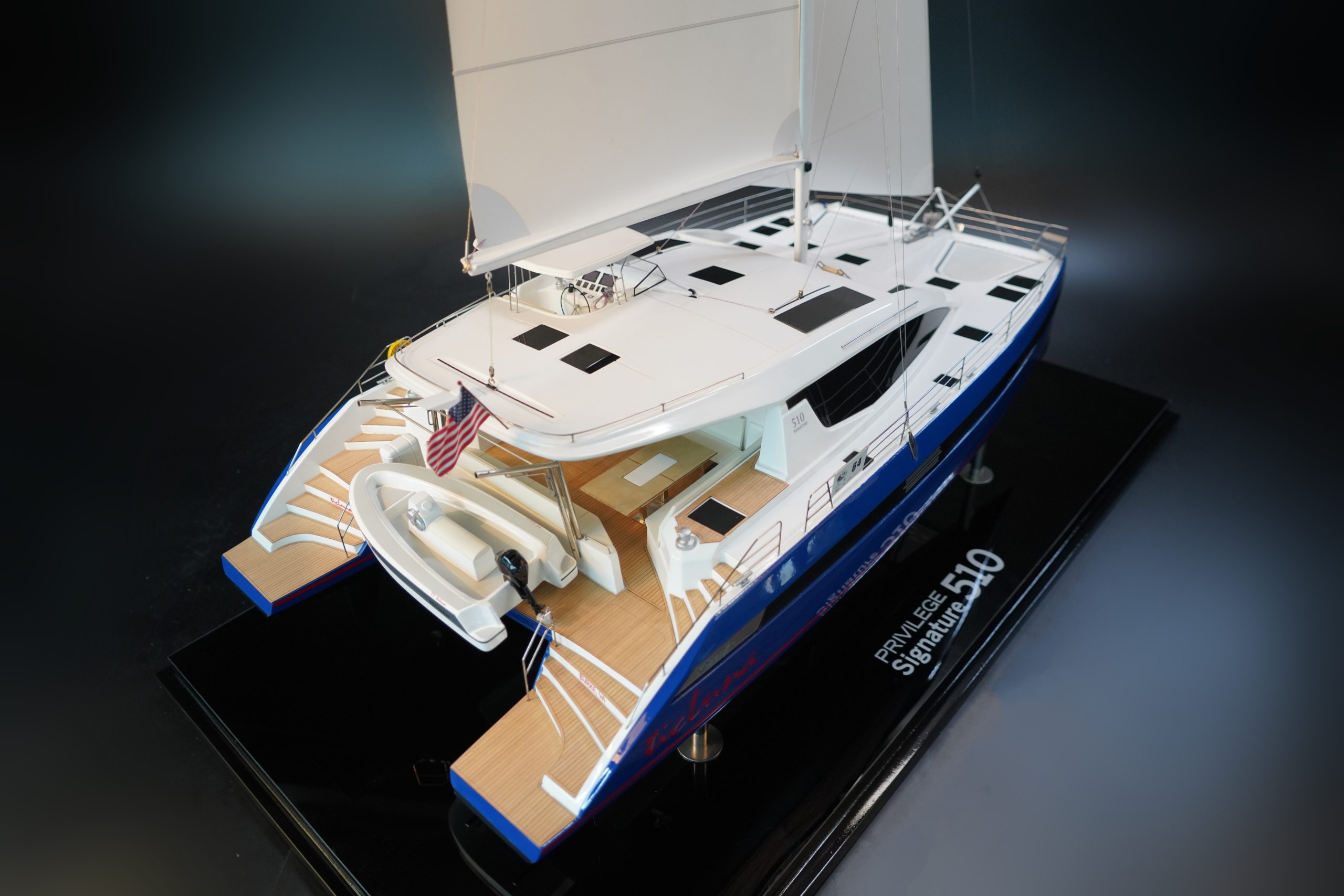 Privilege 510 full custom model - Image 8