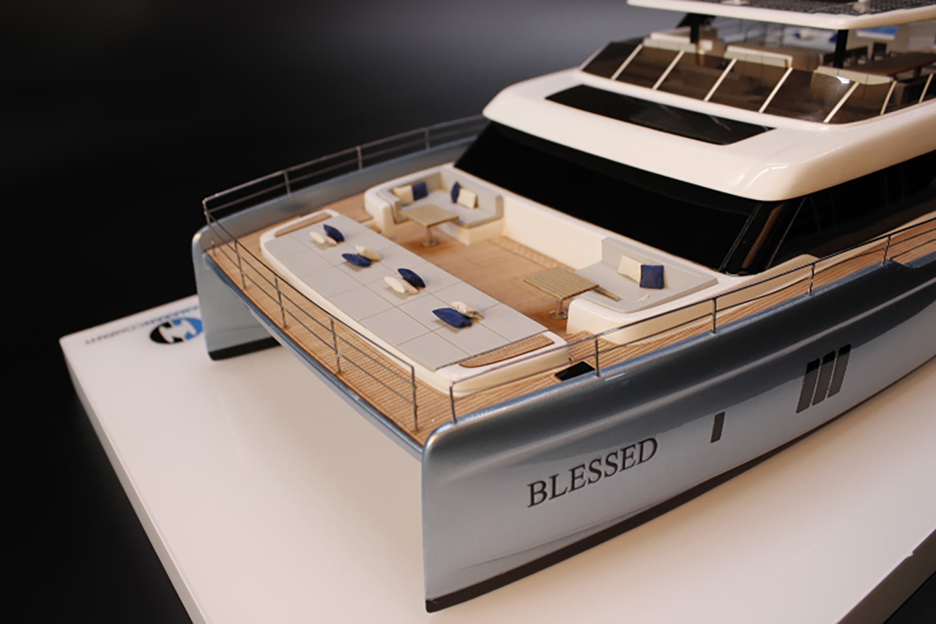 Sunreef 80 Power custom model - Image 9