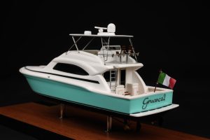 Bertram 570- Miniature