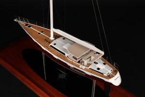 Custom built 87' sailboat-Custom Model + Display Case