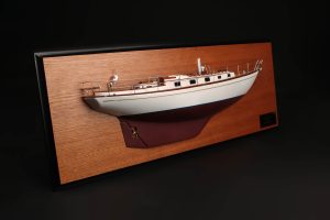 Mason 43-Custom Half Model with Deck Details