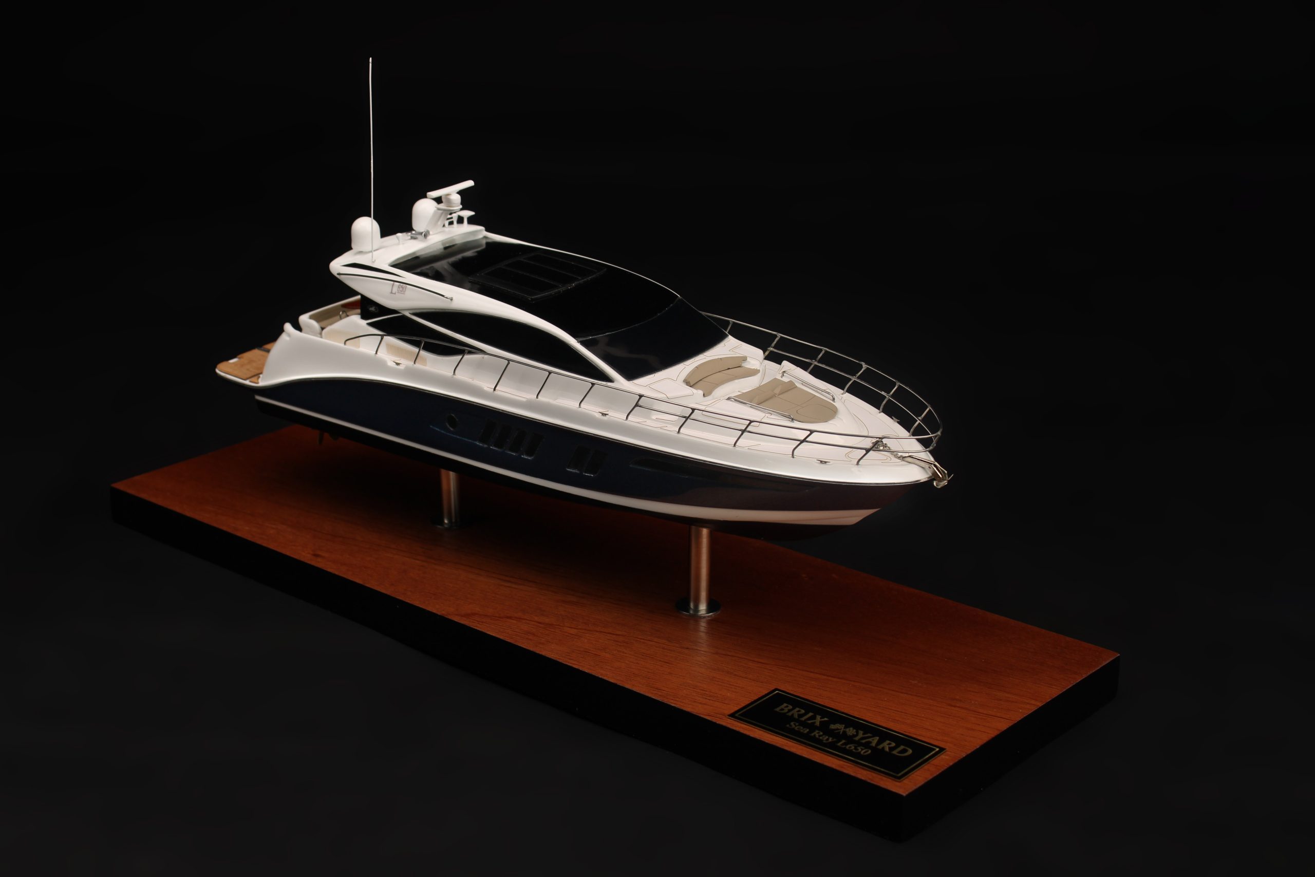 Sea Ray L650 Express-Custom Miniature - Image 4