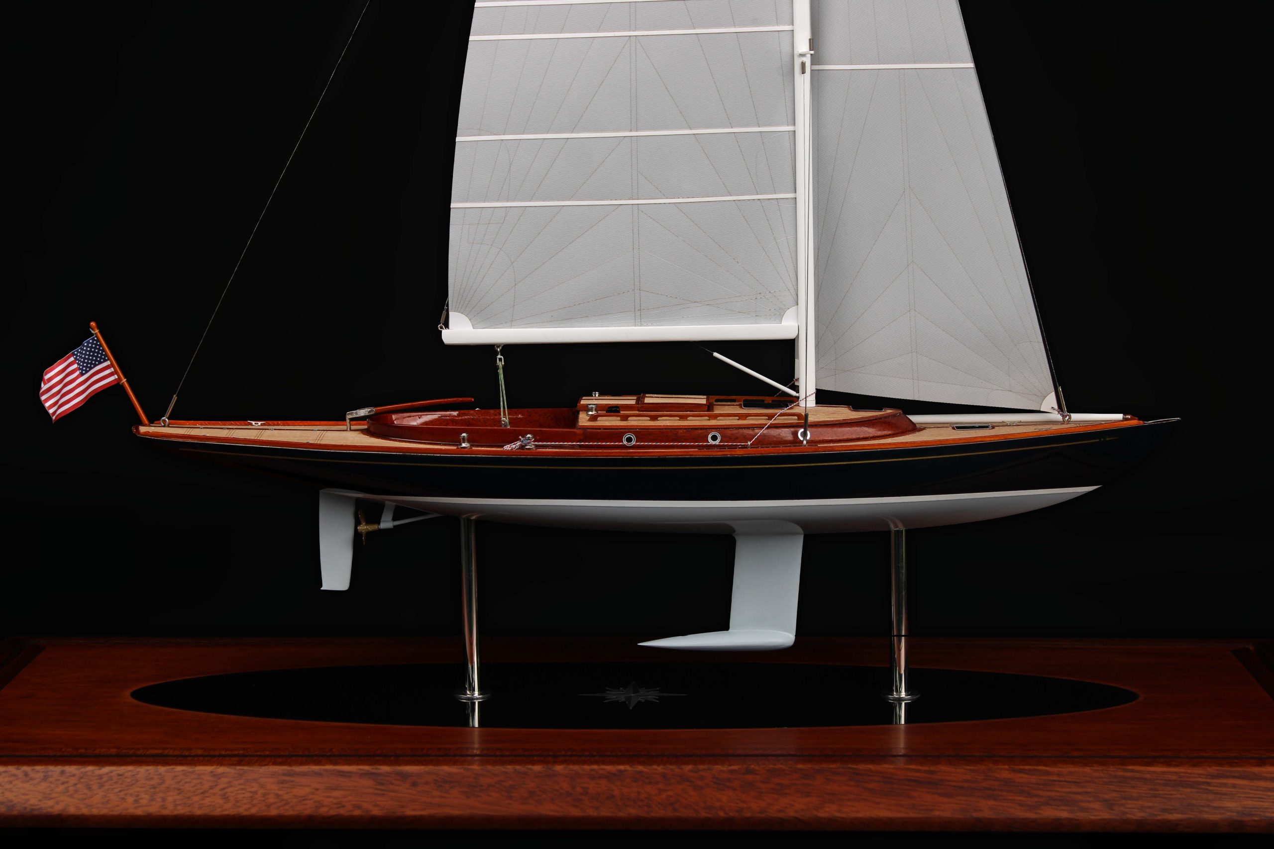 Spirit 46 "Bamboozle"-Custom Model+Desk Model