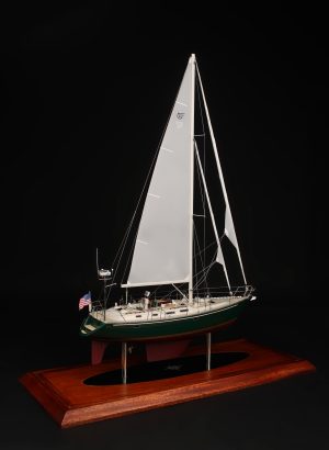 Taswell 44 -Custom Model +Desk Model