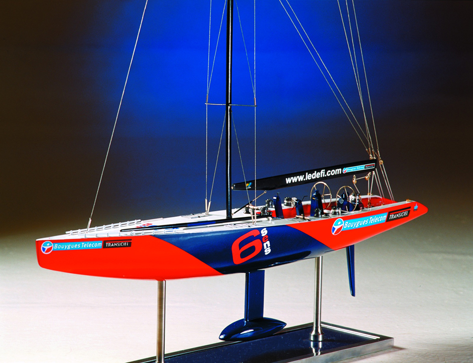 America's Cup Boats - - Le Défi Français 2000 - Abordage