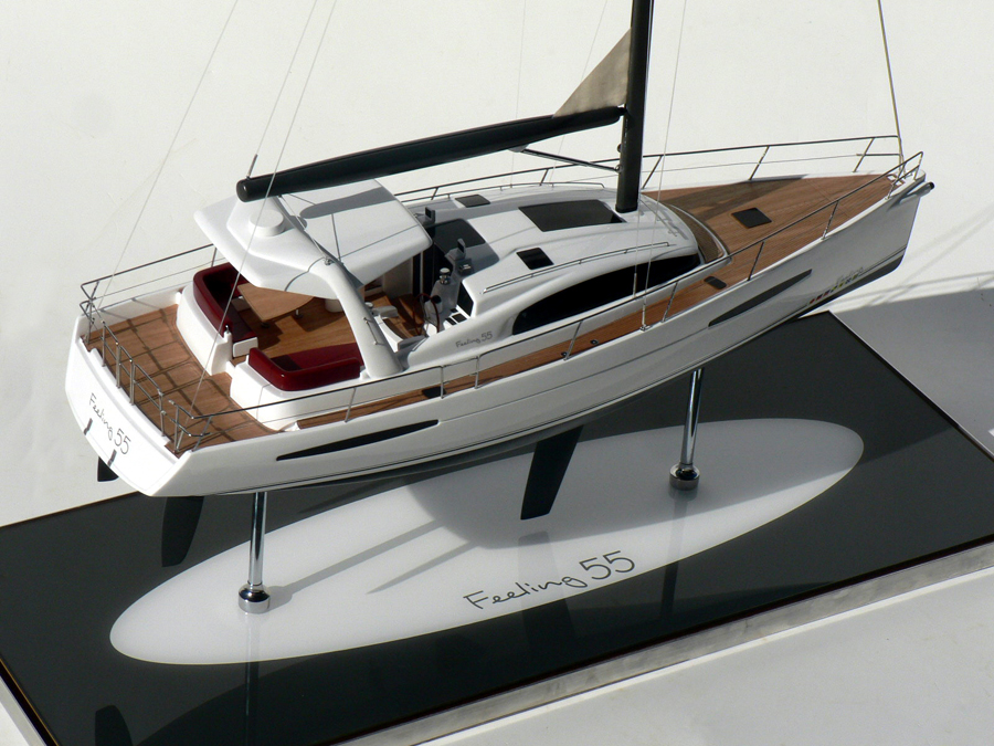 Custom Models - Alliaura - Alliaura Feeling 55 - Abordage