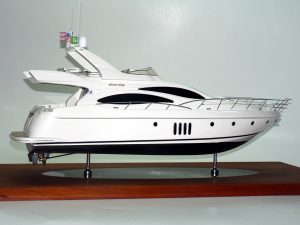 Custom Models - Azimut - Azimut 68 "Lovin' Life" - Abordage
