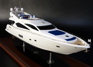 Custom Models - Sunseeker - SUNSEEKER 82 MOTOR YACHT "BIENAVENTURANZA V" - Abordage