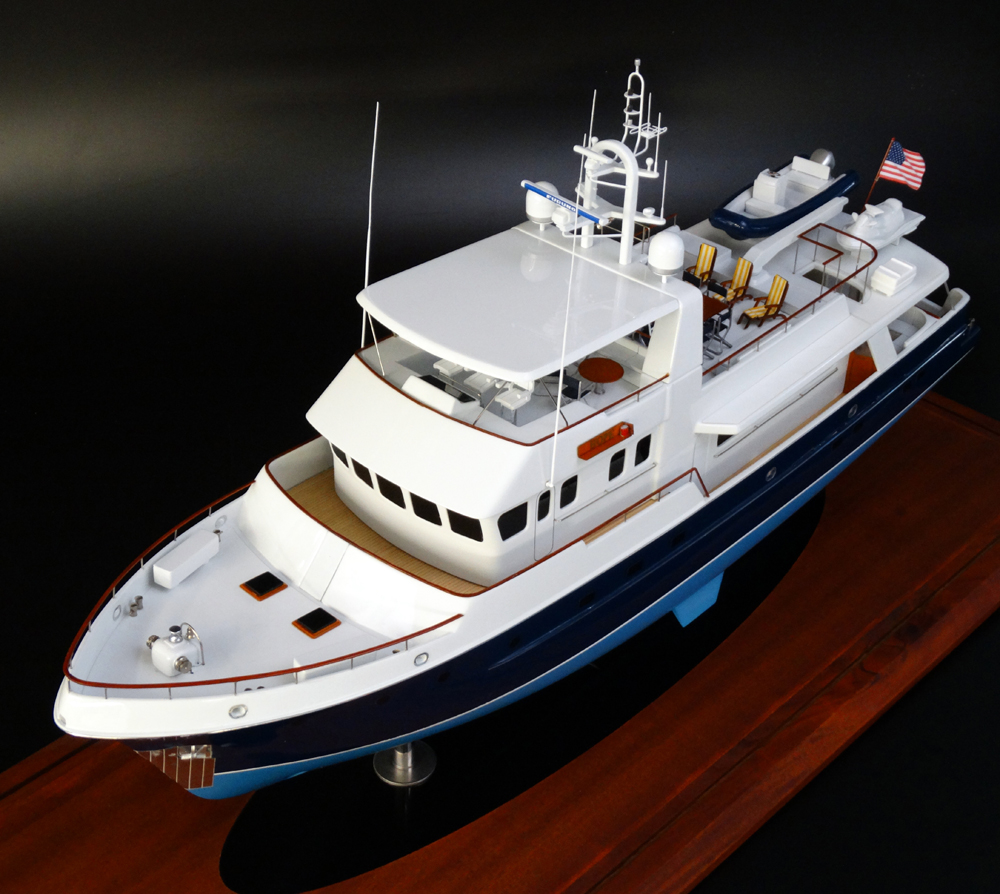 Custom Models - Palmer Johnson - PALMER JOHNSON 90 "HOPE" - Abordage
