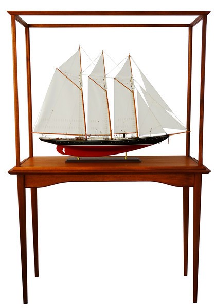 Display Cases - - Display case Acrylic with classic mahogany frame and legs - Abordage