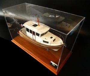 Display Cases - - ​ Display Case Acrylic with no frame - Abordage