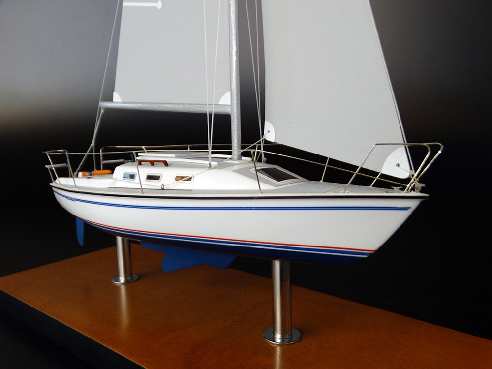 Custom Desk Models - Precision - Precision 23 desk model Gator - Abordage