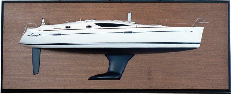 Custom Half Models - Jeanneau - Jeanneau 42 DS Half Model with deck details - Abordage