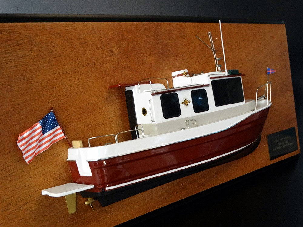 Custom Half Models - Ranger Tugs - Ranger Tugs R-25 half model - Abordage