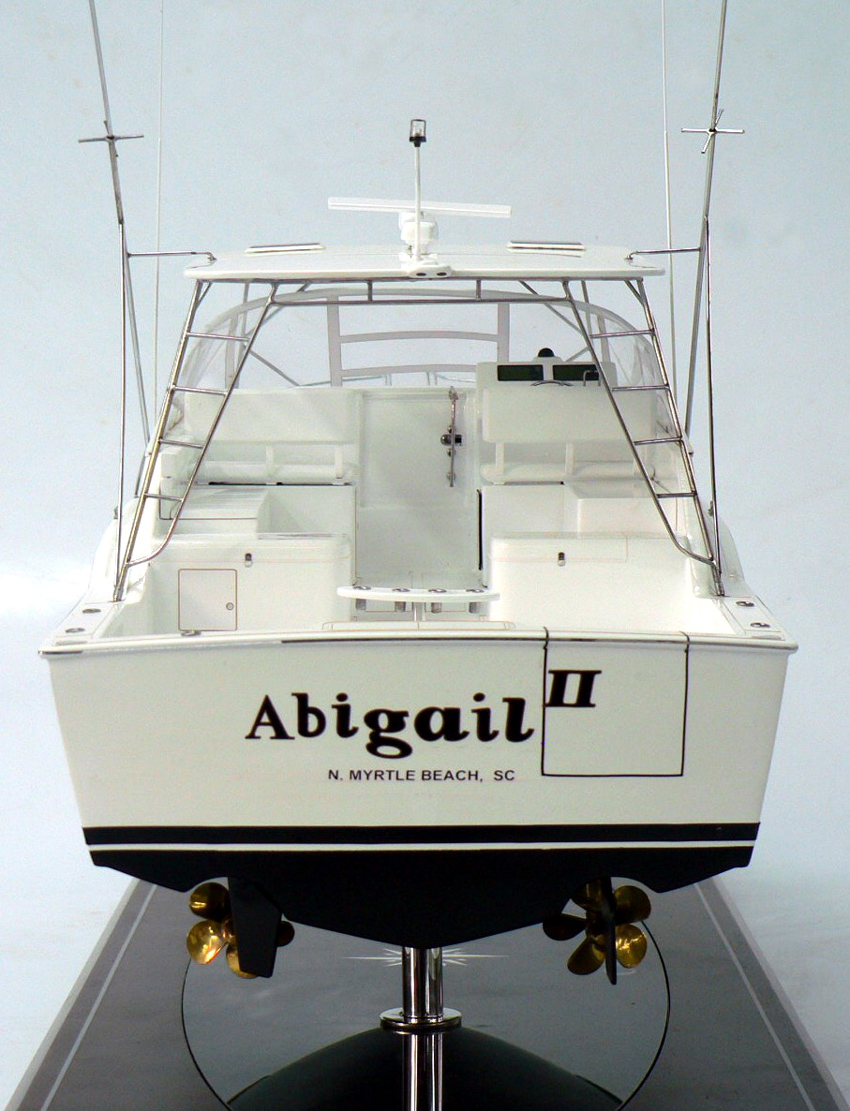 Custom Models - Cabo - Cabo 35 "Abigail II" - Abordage