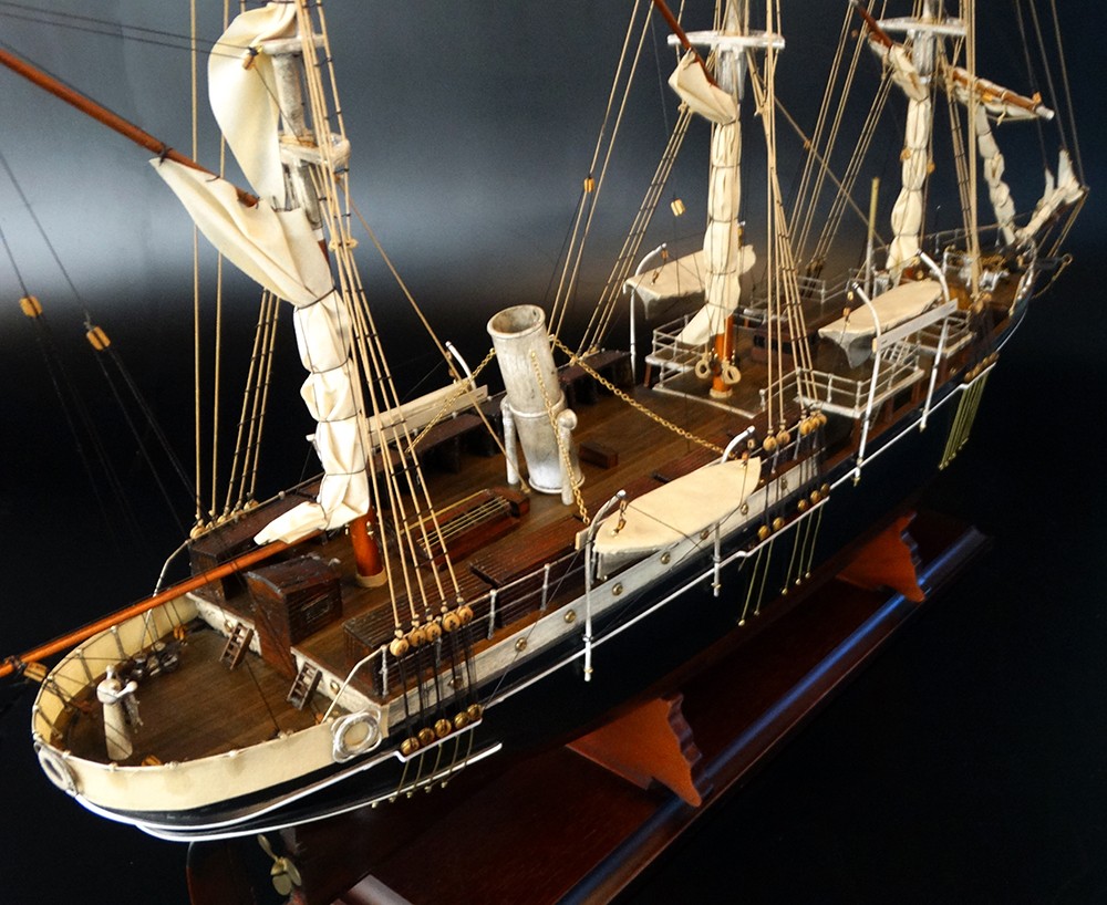 Historic Ships - - Endurance 1914 - Abordage