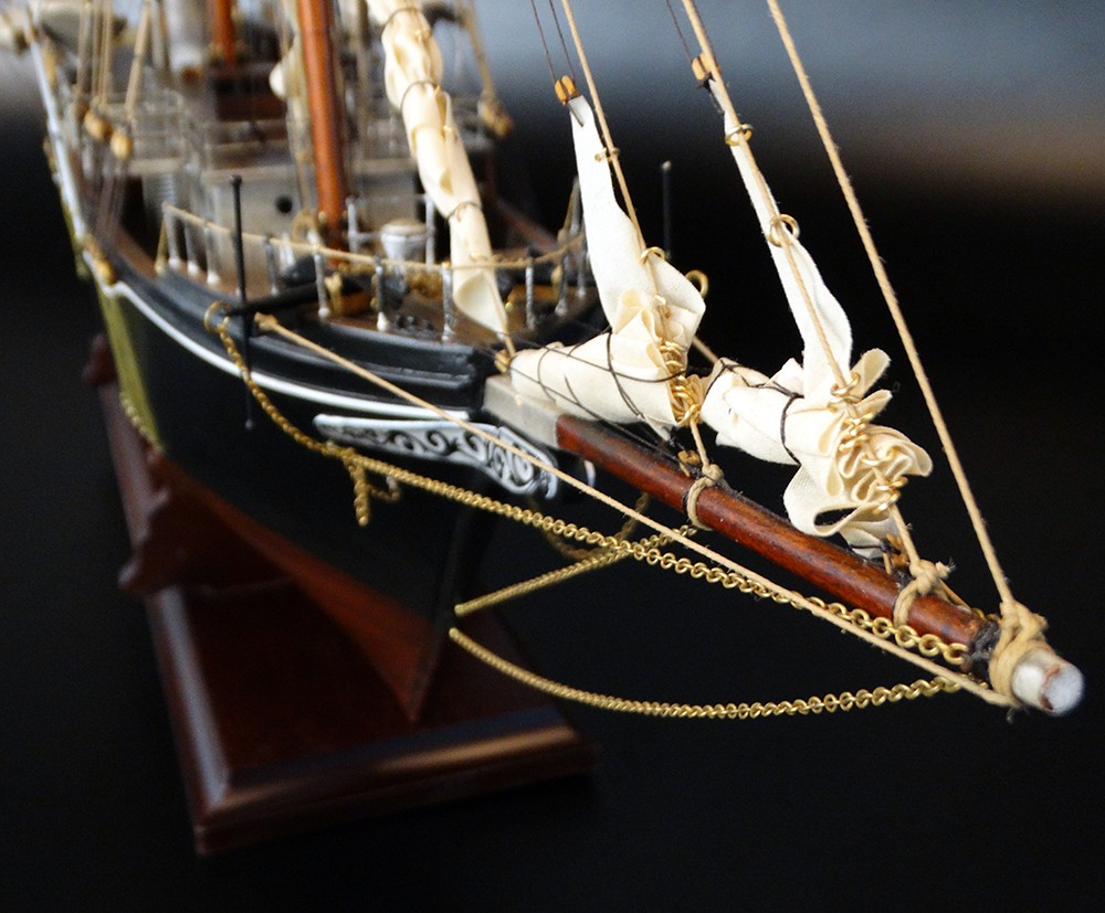 Historic Ships - - Endurance 1914 - Abordage