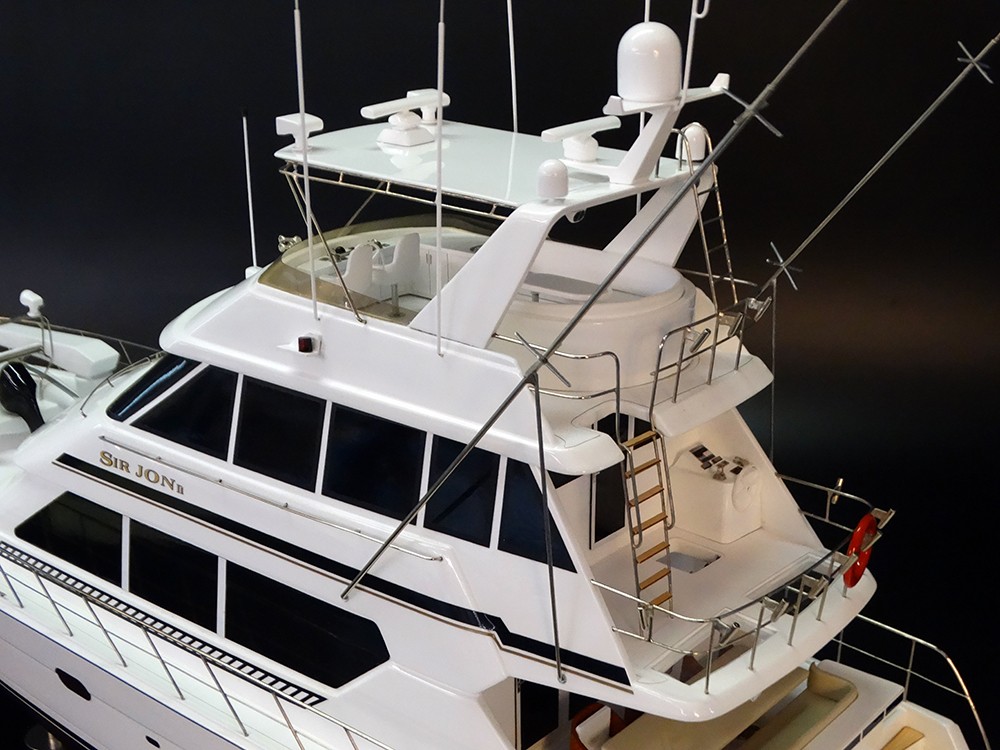 Custom Models - Hatteras - Hatteras 92 custom boat model - Abordage