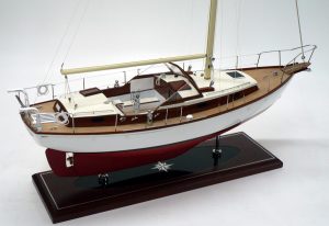 Custom Models - Chris Craft - Chris Craft Center Cockpit Motorsailor "No Redemption" - Abordage
