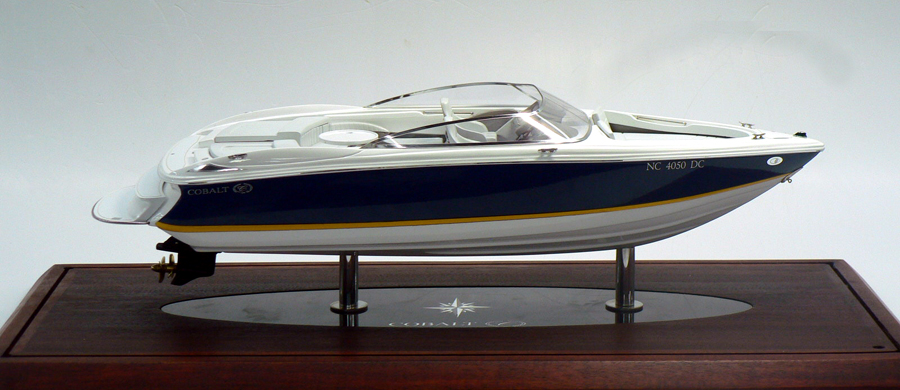 Custom Models - Cobalt - Cobalt 250 Open Bow - Abordage