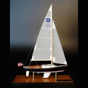 Custom Desk Models - Alerion Express - Alerion Express 28 desk model - Abordage