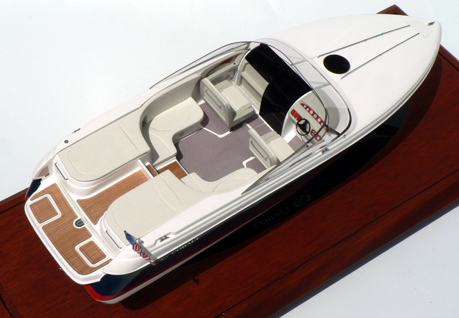 Custom Models - Cobalt - Cobalt 263 - Abordage