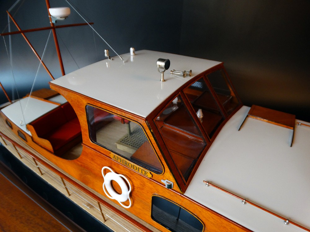 Custom Models - Brooklin Boat Yard - Classic 1937 Commuter Yacht 74 APHRODITE - Abordage