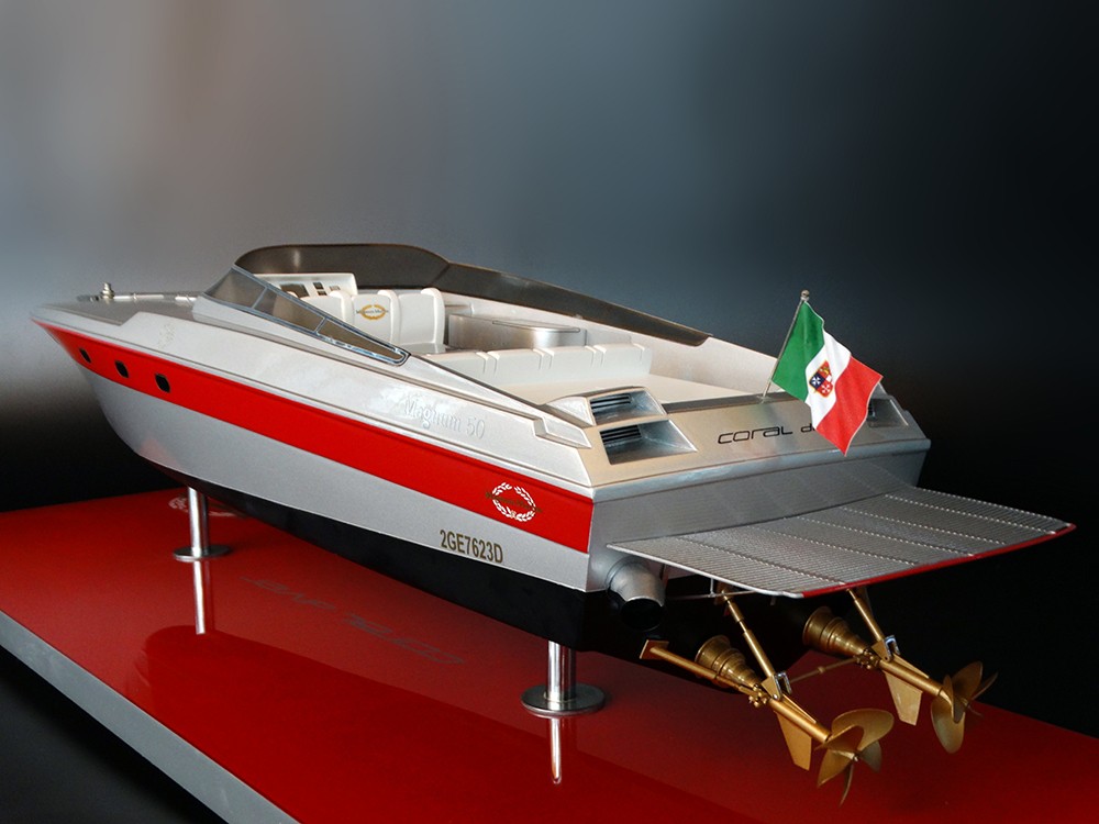 Custom Models - Magnum Marine - Magnum 50 custom model - Abordage