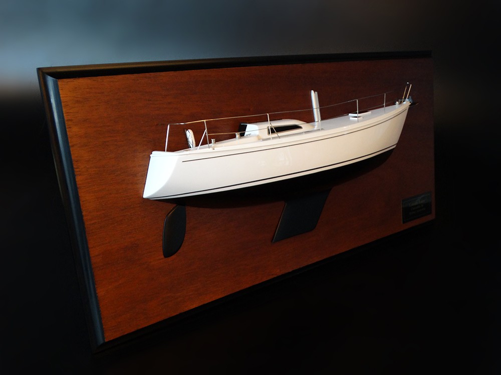 Custom Half Models - Columbia Sailing Yachts - COLUMBIA 34 MK II half model with deck details - Abordage