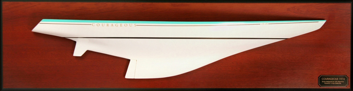 Half Hulls - - Courageous 1974 - Abordage