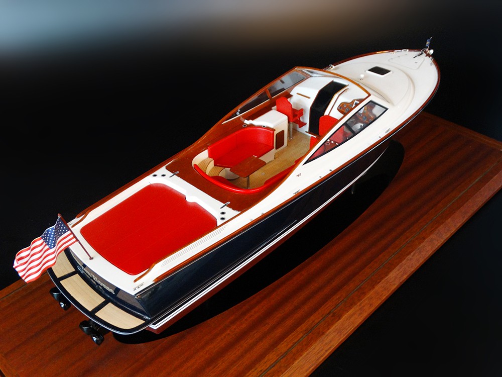 Custom Models - Hinckley - Hinckley Talaria 38 Convertible custom model - Abordage