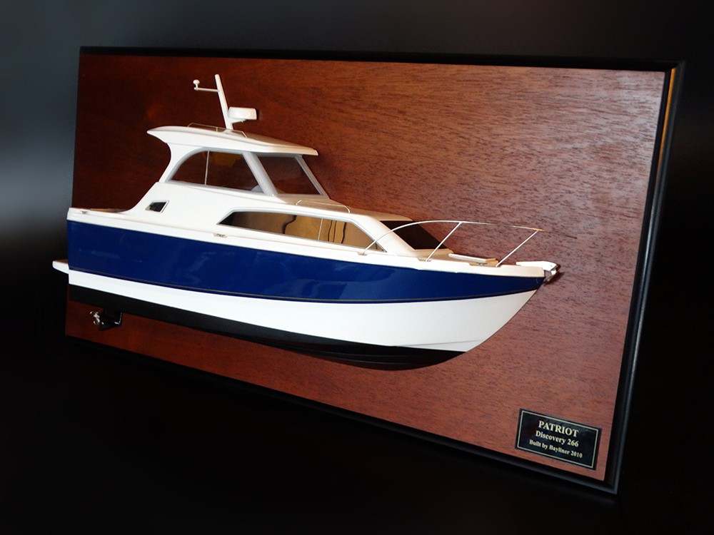 Custom Half Models - Bayliner Boats - Bayliner Discovery 266 half model - Abordage