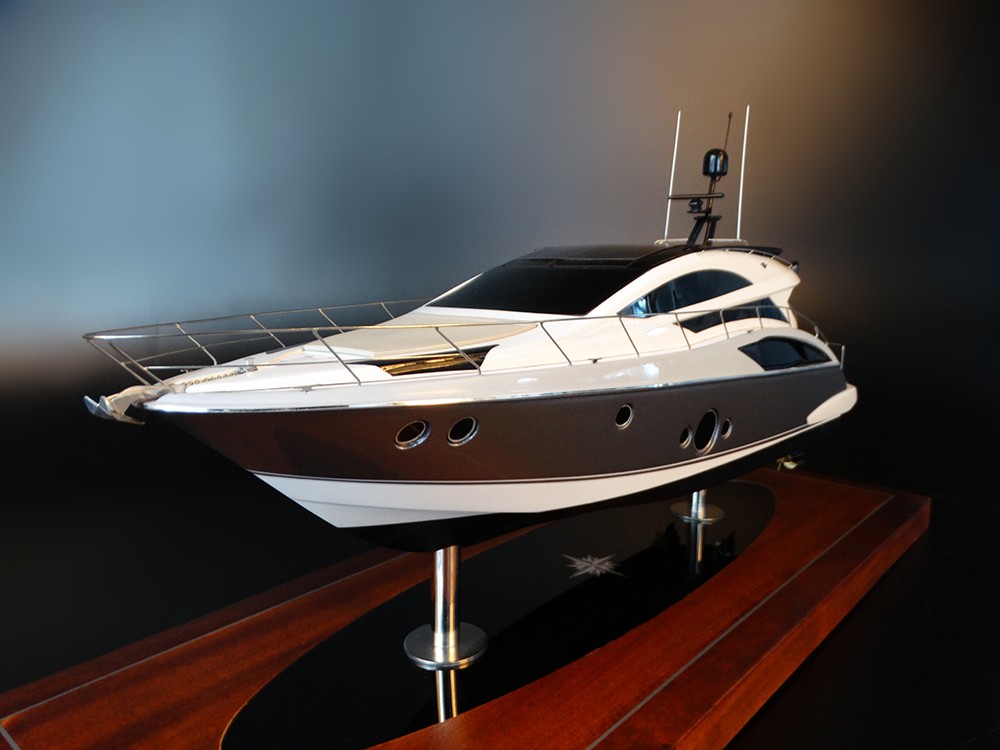Custom Models - Marquis Yachts - Marquis SC 500 custom model - Abordage
