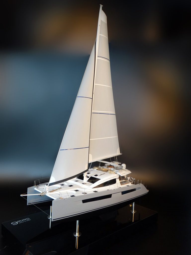 Custom Models - Privilège Marine - Privilège Série 6 catamaran custom model - Abordage