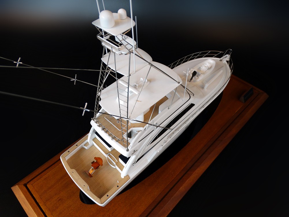 Custom Models - Bertram - Bertram 670 custom model - Abordage