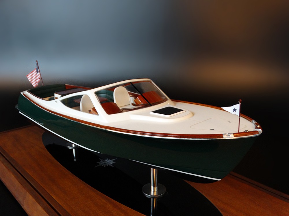 Custom Models - Hinckley - Hinckley Runabout 29 scale model - Abordage