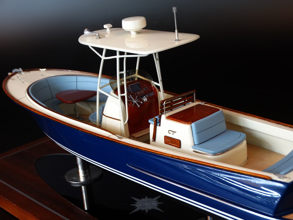 Custom Desk Models - Hinckley - Hinckley 29 Center Console desk model - Abordage
