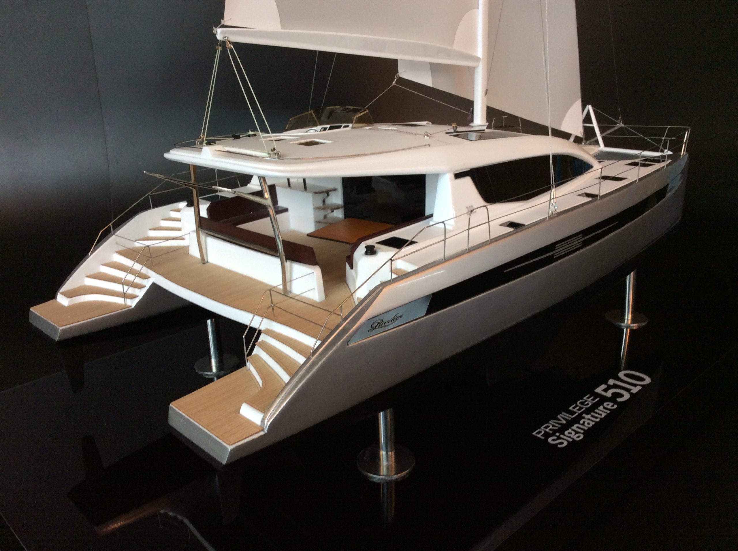 Custom Models - Privilège Marine - Privilege 510 Signature custom model - Abordage