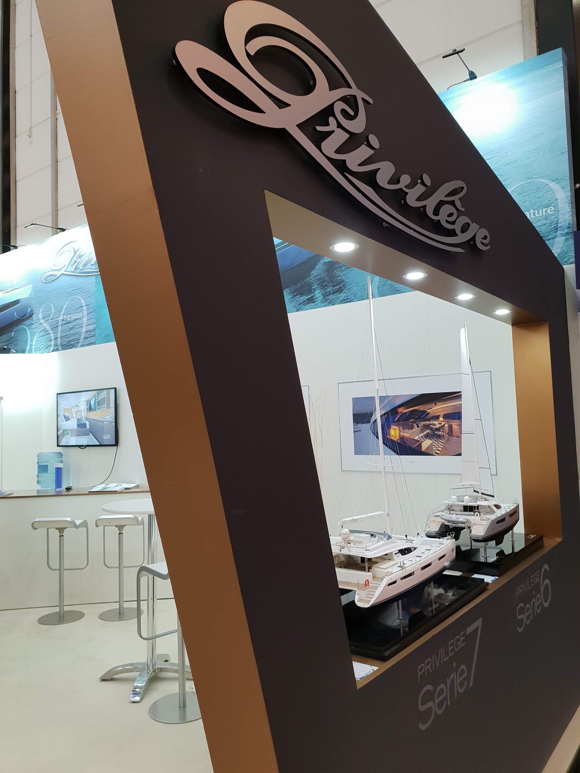 Custom Models - Privilège Marine - Privilege 510 Signature custom model - Abordage