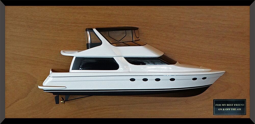 Custom Half Models - Carver - Carver 54 half hull with cabin top but no details - Abordage