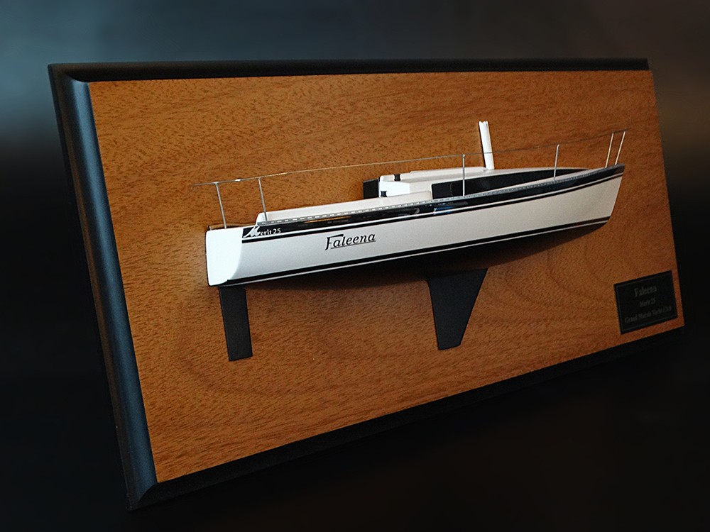 Custom Half Models - - Merit 25 half model - Abordage