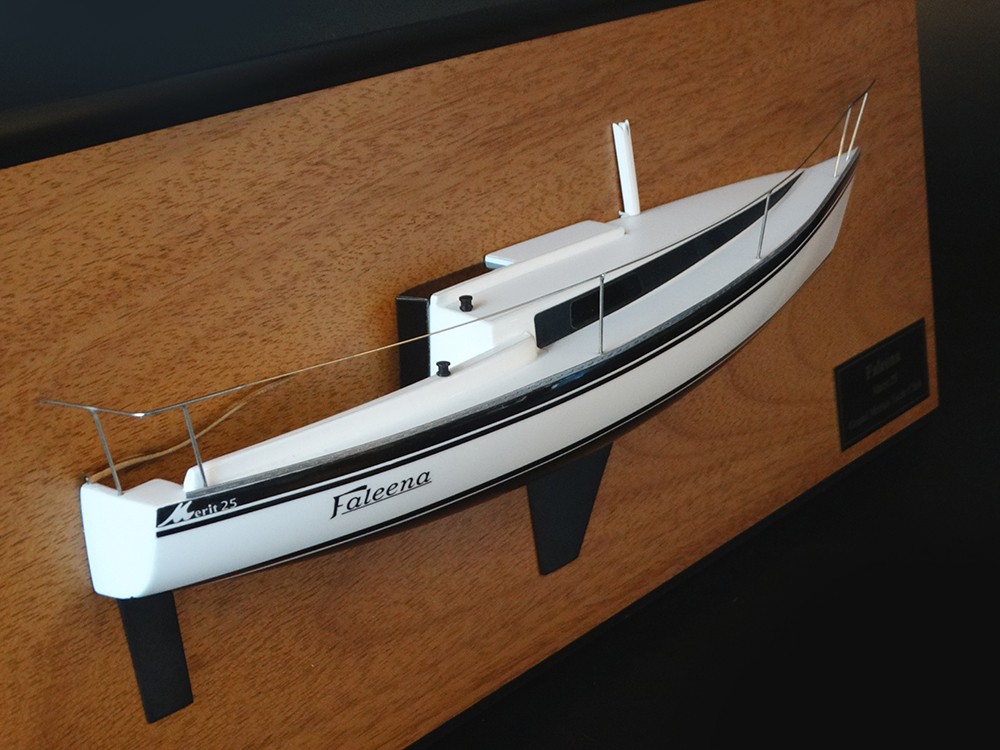 Custom Half Models - - Merit 25 half model - Abordage