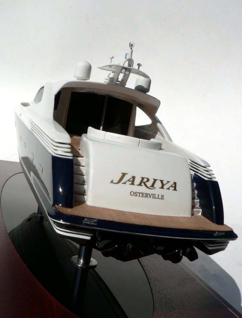 Custom Models - Mc Mullen & Wing - Mc Mullen & Wing Jariya Highspeed Motoryacht 84' - Abordage