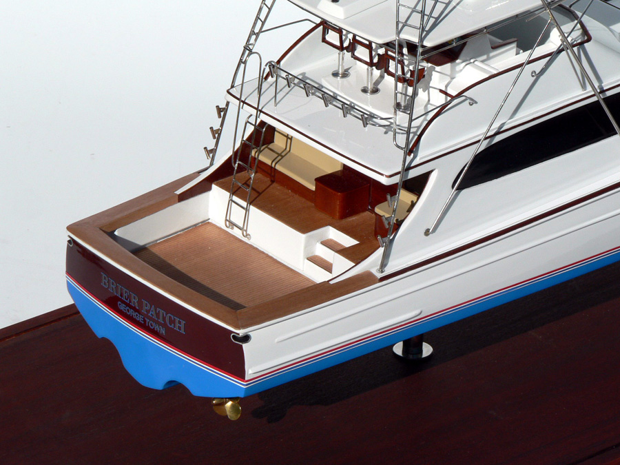 Custom Models - Merritt - Merritt Sportfish 72 "Brier Patch" - Abordage