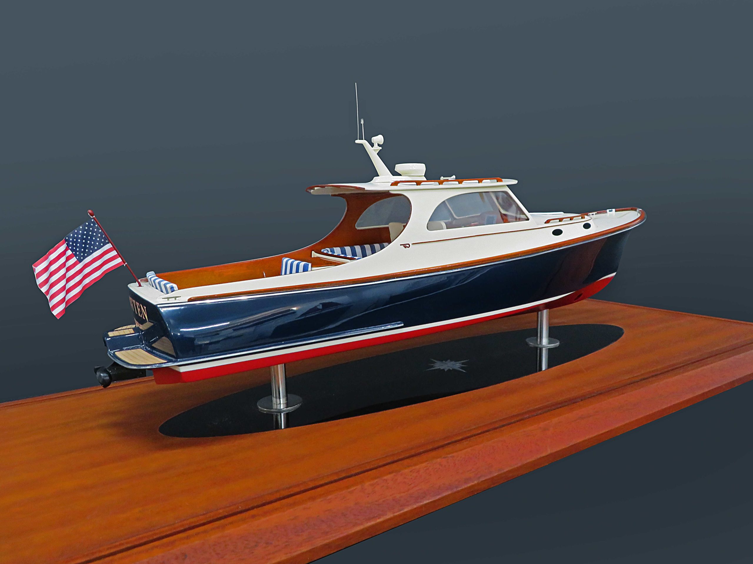 Custom Models - Hinckley - Hinckley PicNic EP custom model - Abordage