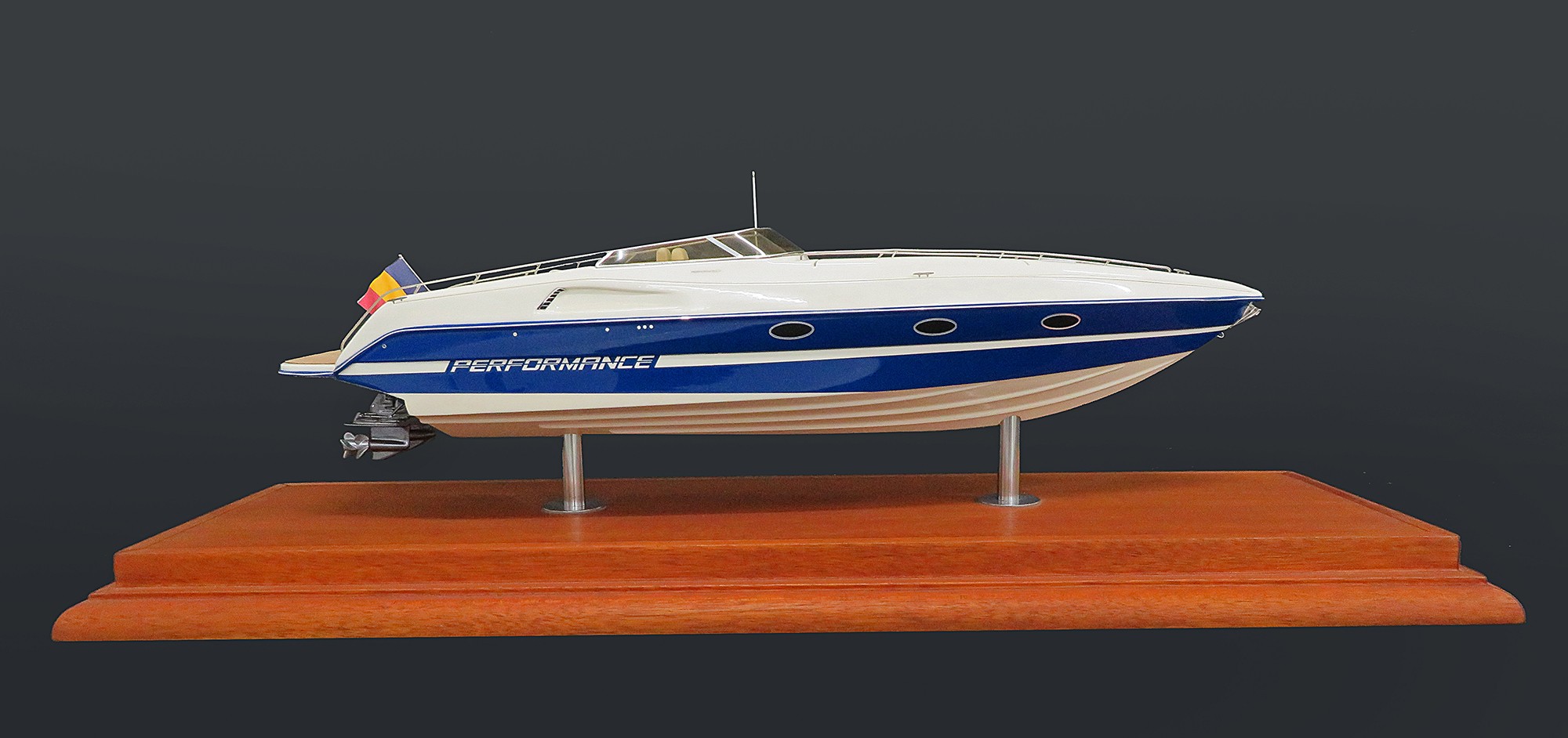 Custom Models - - Performance 1107 custom model - Abordage