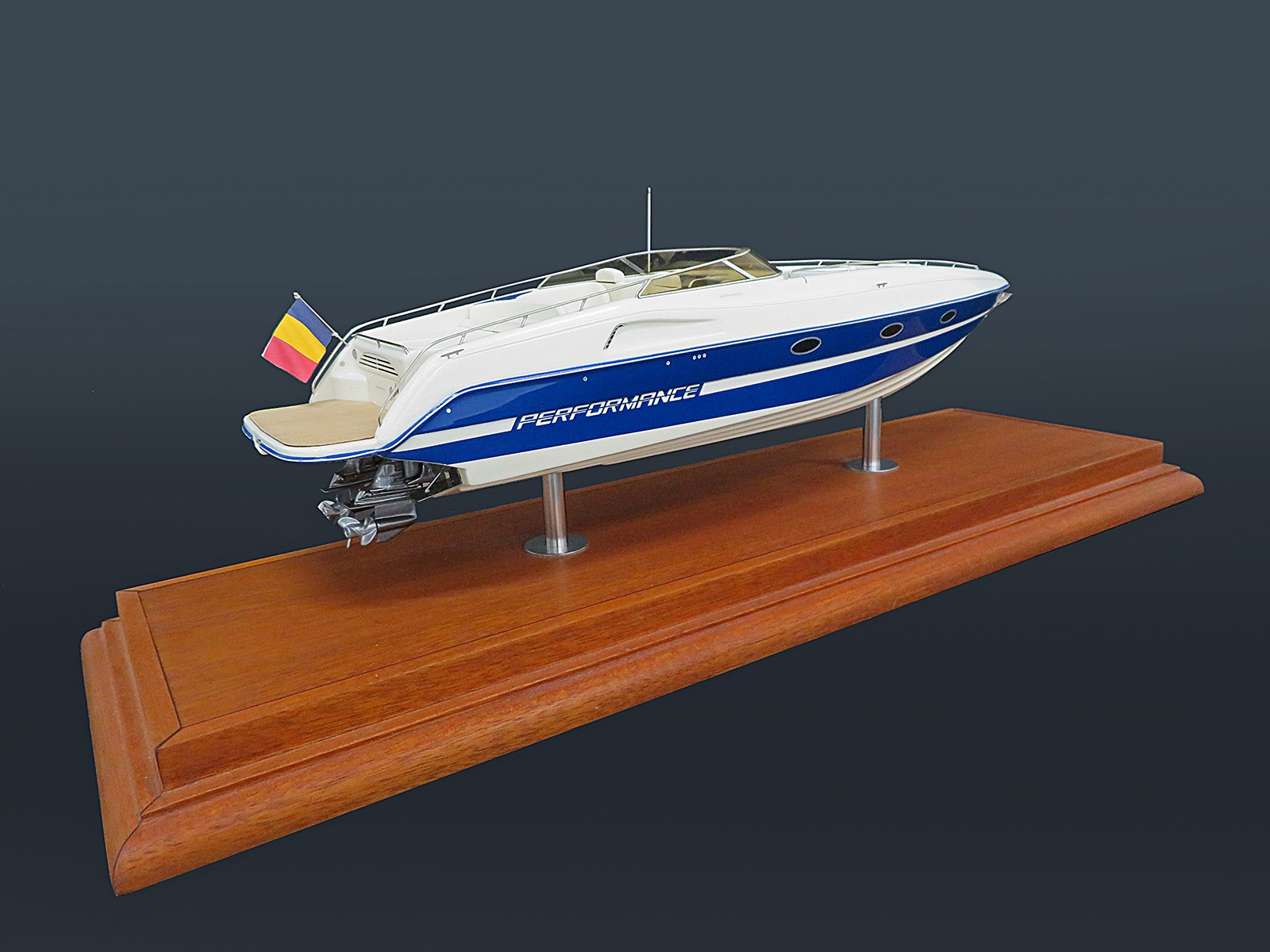 Custom Models - - Performance 1107 custom model - Abordage